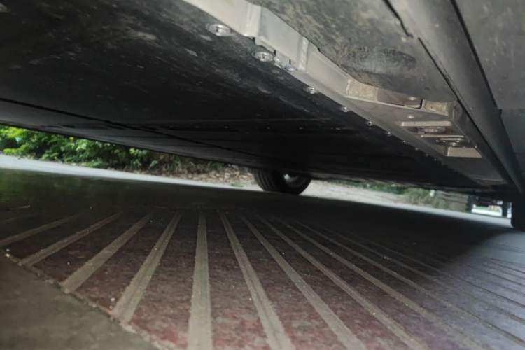 Used ONVO L60 2025 Model—60 kWh Rear-Wheel-Drive Version Chassis Front Left