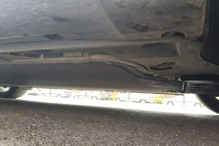 Used ONVO L60 2025 Model—60 kWh Rear-Wheel-Drive Version Chassis Front Right