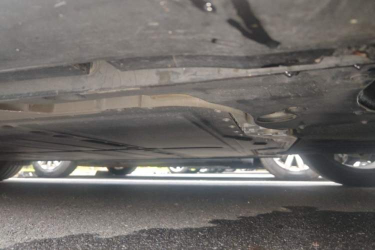 Used ONVO L60 2025 Model, 60kWh Black Knight Special Edition Chassis Front Right