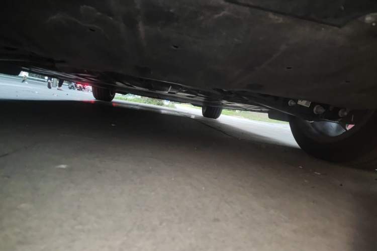 Used ONVO L60 2025 Model—60 kWh Rear-Wheel-Drive Version Chassis Rear