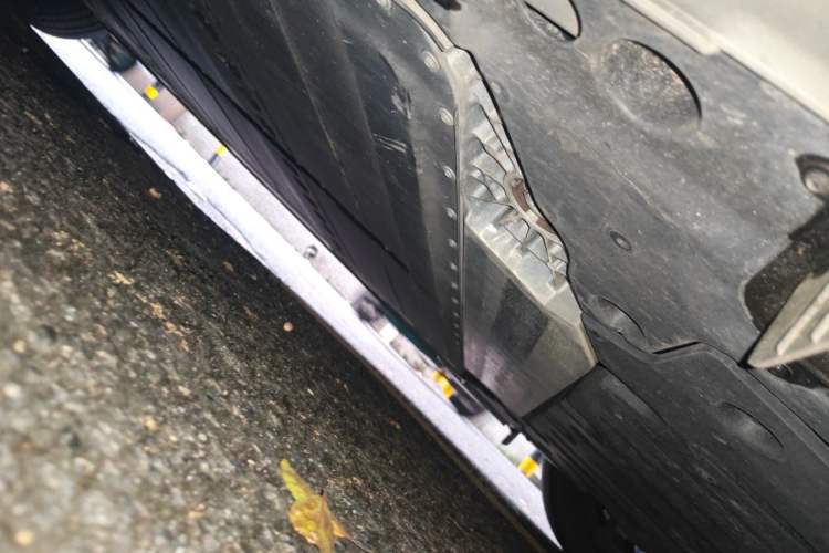 Used ONVO L60 2025 Model—60 kWh Rear-Wheel-Drive Version Chassis Rear Left