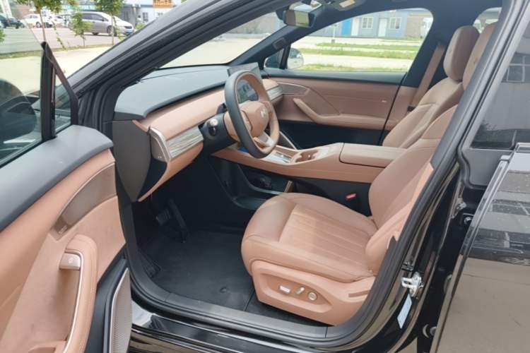 Used ONVO L60 2025 Model—60 kWh All-Wheel-Drive Version Driver Seat