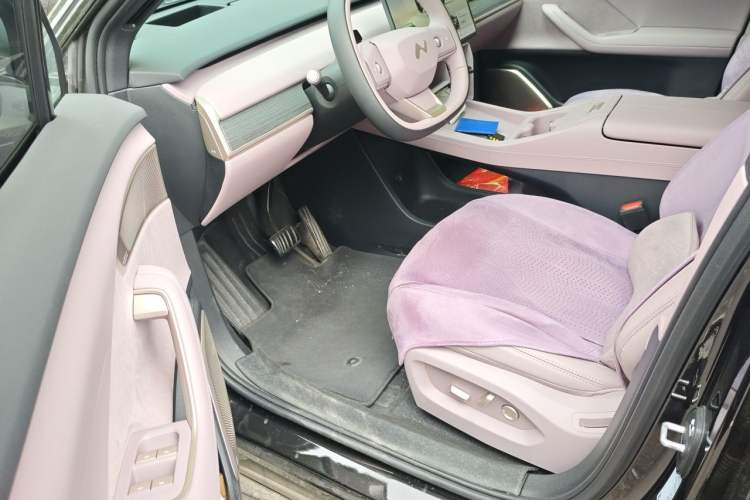 Used ONVO L60 2025 Model—60 kWh Rear-Wheel-Drive Version Driver Seat