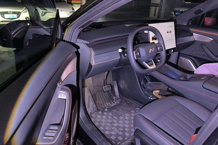 Used ONVO L60 2025 Model—60 kWh Rear-Wheel-Drive Version Driver Seat