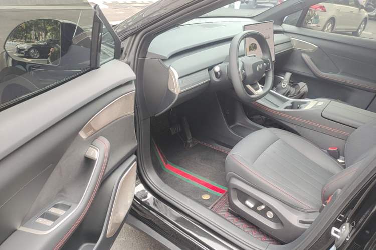 Used ONVO L60 2025 Model—60 kWh Rear-Wheel-Drive Version Driver Seat