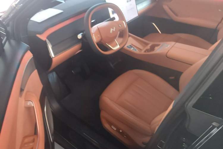 Used ONVO L60 2025 Model—60 kWh Rear-Wheel-Drive Version Driver Seat