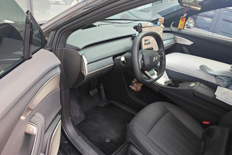 Used ONVO L60 2025 Model—60 kWh Rear-Wheel-Drive Version Driver Seat
