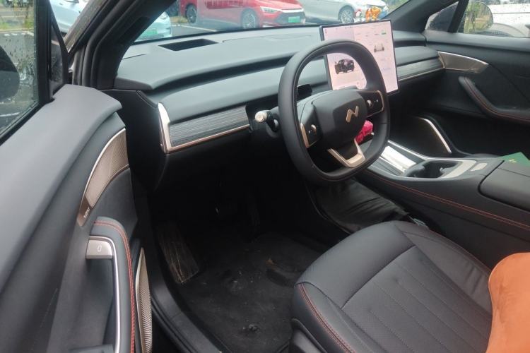 Used ONVO L60 2025 Model, 60kWh Black Knight Special Edition Driver Seat