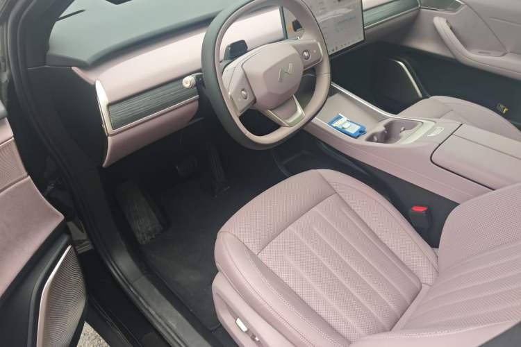 Used ONVO L60 2025 Model—60 kWh All-Wheel-Drive Version Driver Seat