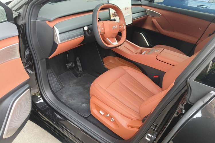 Used ONVO L60 2025 Model—60 kWh All-Wheel-Drive Version Driver Seat