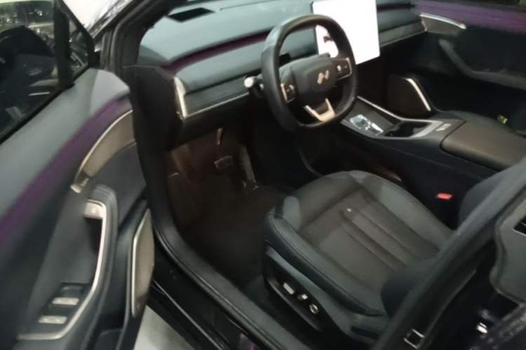 Used ONVO L60 2025 Model—60 kWh Rear-Wheel-Drive Version Driver Seat