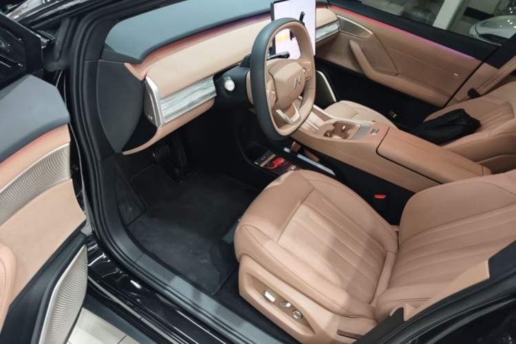 Used ONVO L60 2025 Model—60 kWh All-Wheel-Drive Version Driver Seat