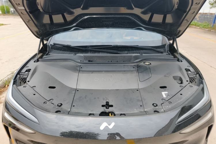 Used ONVO L60 2025 Model—60 kWh All-Wheel-Drive Version Engine Bay