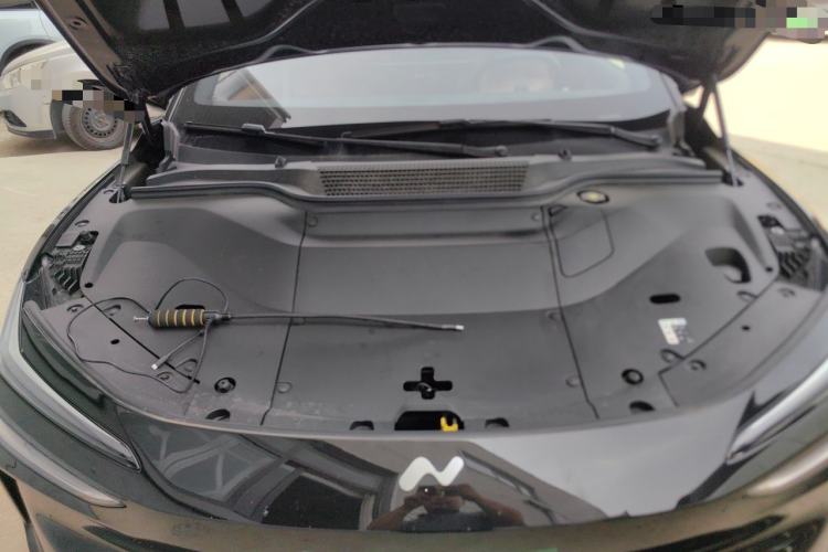 Used ONVO L60 2025 Model—60 kWh All-Wheel-Drive Version Engine Bay