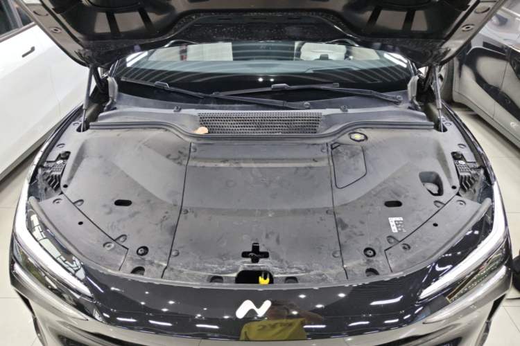 Used ONVO L60 2025 Model—60 kWh All-Wheel-Drive Version Engine Bay