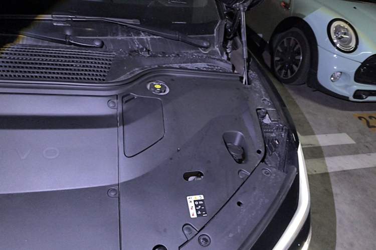Used ONVO L60 2025 Model—60 kWh Rear-Wheel-Drive Version Engine Bay Left