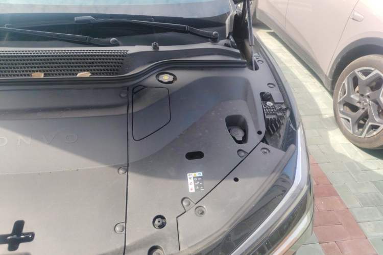 Used ONVO L60 2025 Model—85 kWh Rear-Wheel-Drive Version Engine Bay Left