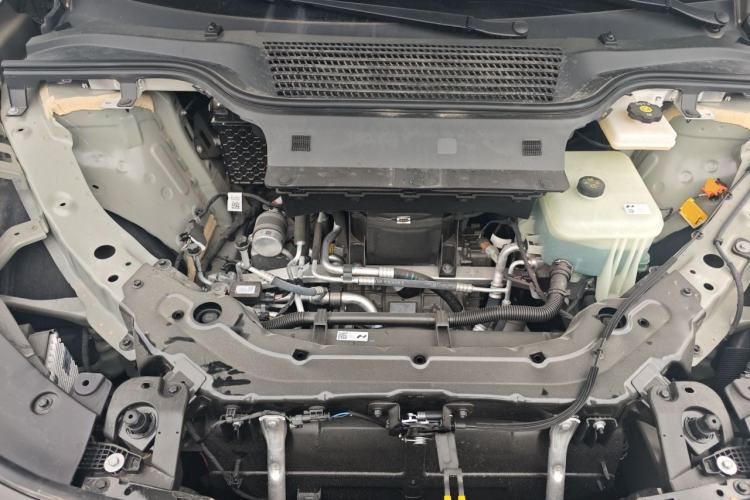 Used ONVO L60 2025 Model—60 kWh All-Wheel-Drive Version Engine Bay