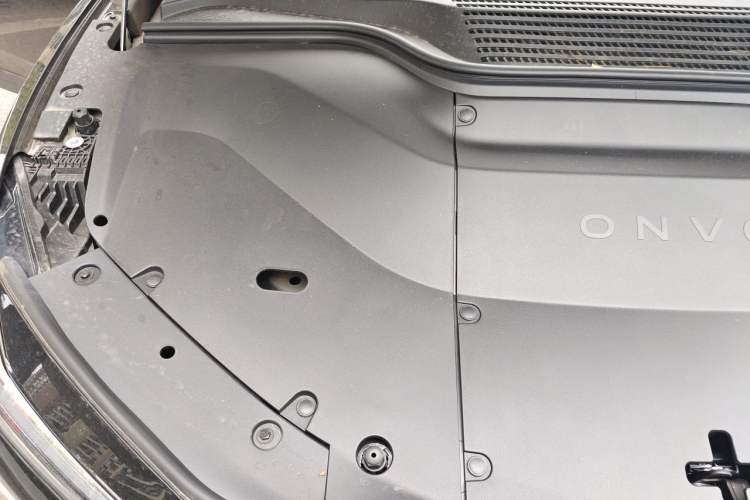 Used ONVO L60 2025 Model—60 kWh Rear-Wheel-Drive Version Engine Bay Right
