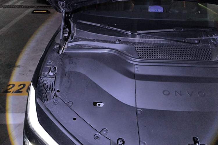 Used ONVO L60 2025 Model—60 kWh Rear-Wheel-Drive Version Engine Bay Right