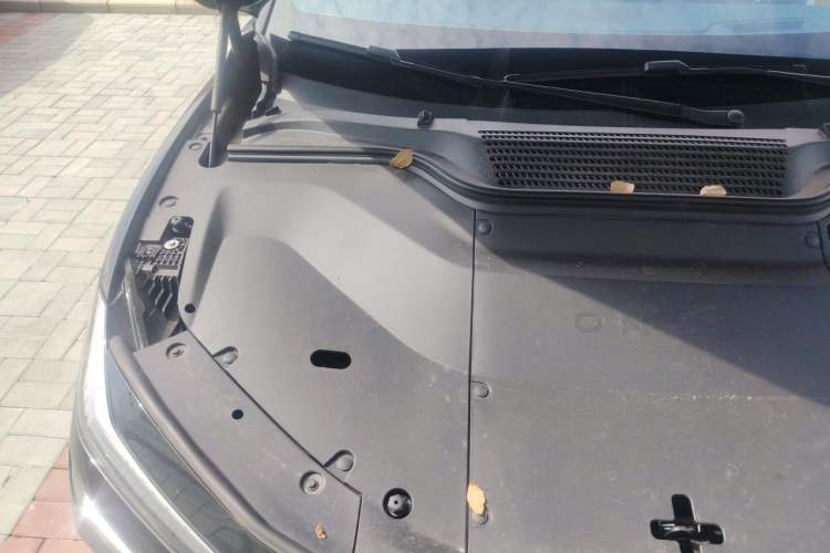 Used ONVO L60 2025 Model—85 kWh Rear-Wheel-Drive Version Engine Bay Right