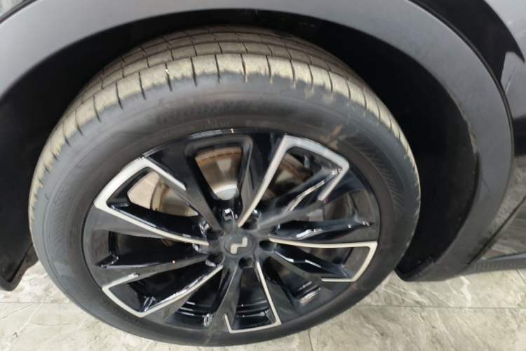 Used ONVO L60 2025 Model—60 kWh All-Wheel-Drive Version Exterior 1