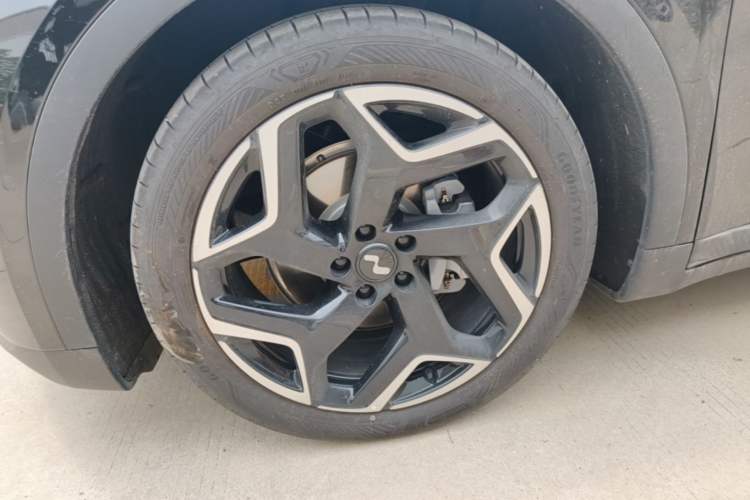 Used ONVO L60 2025 Model—60 kWh All-Wheel-Drive Version Exterior 4