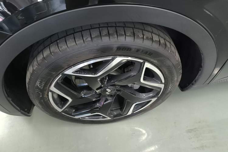 Used ONVO L60 2025 Model—60 kWh Rear-Wheel-Drive Version Exterior 4
