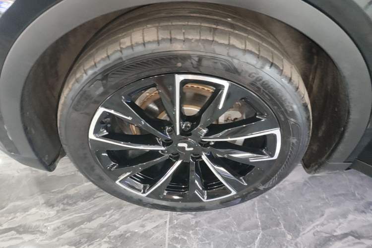 Used ONVO L60 2025 Model—60 kWh All-Wheel-Drive Version Exterior 4