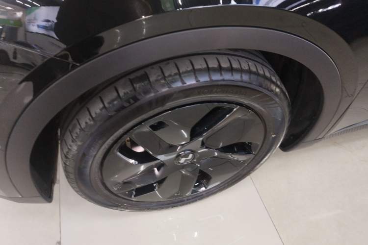 Used ONVO L60 2025 Model—60 kWh Rear-Wheel-Drive Version Exterior 7