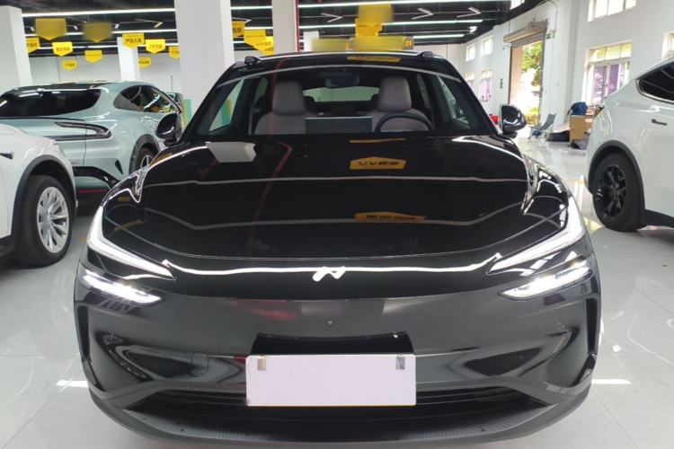 Used ONVO L60 2025 Model—60 kWh Rear-Wheel-Drive Version Front
