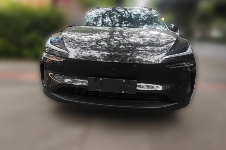 Used ONVO L60 2025 Model—60 kWh Rear-Wheel-Drive Version Front