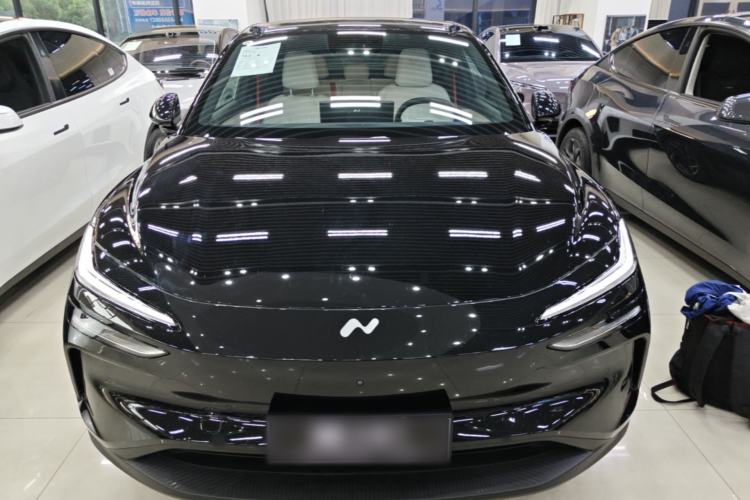 Used ONVO L60 2025 Model—60 kWh All-Wheel-Drive Version Front