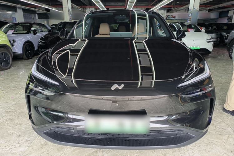 Used ONVO L60 2025 Model—60 kWh All-Wheel-Drive Version Front