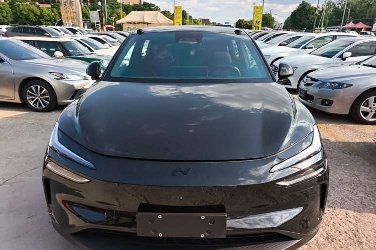 Used ONVO L60 2025 Model, 60kWh Black Knight Special Edition Front