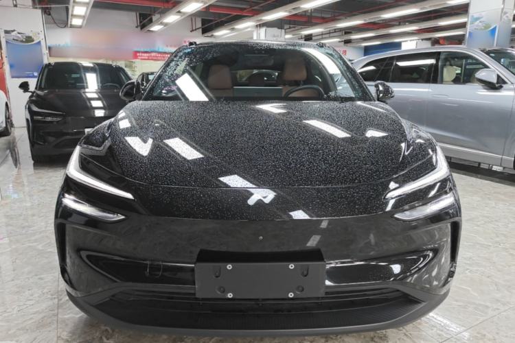 Used ONVO L60 2025 Model—60 kWh All-Wheel-Drive Version Front