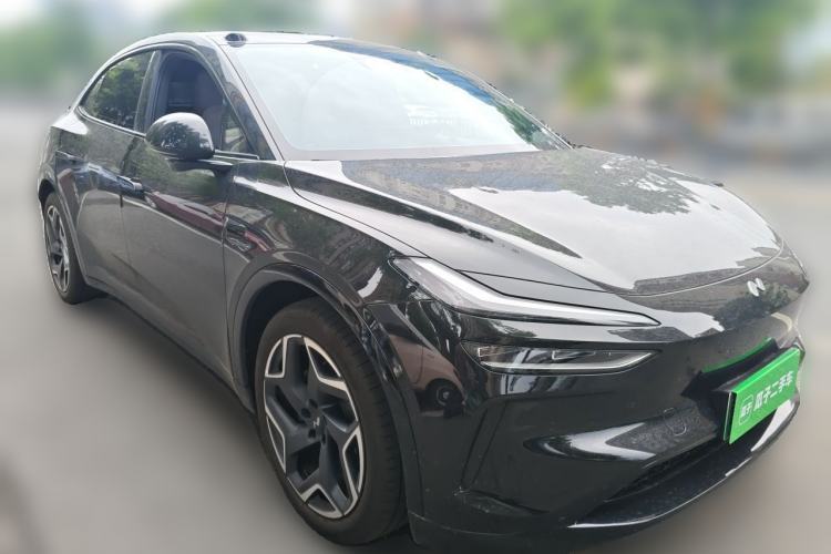 Used ONVO L60 2025 Model—60 kWh Rear-Wheel-Drive Version Front Right 45 Deg