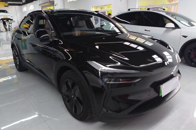 Used ONVO L60 2025 Model—60 kWh Rear-Wheel-Drive Version Front Right 45 Deg