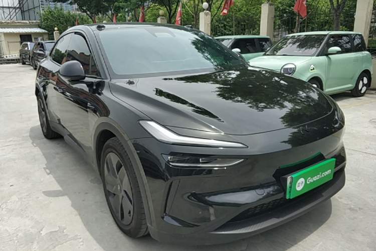 Used ONVO L60 2025 Model—60 kWh Rear-Wheel-Drive Version Front Right 45 Deg
