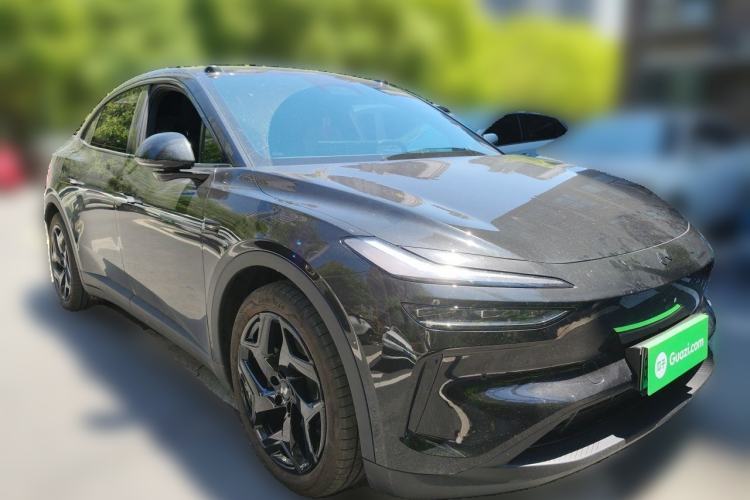 Used ONVO L60 2025 Model, 60kWh Black Knight Special Edition Front Right 45 Deg