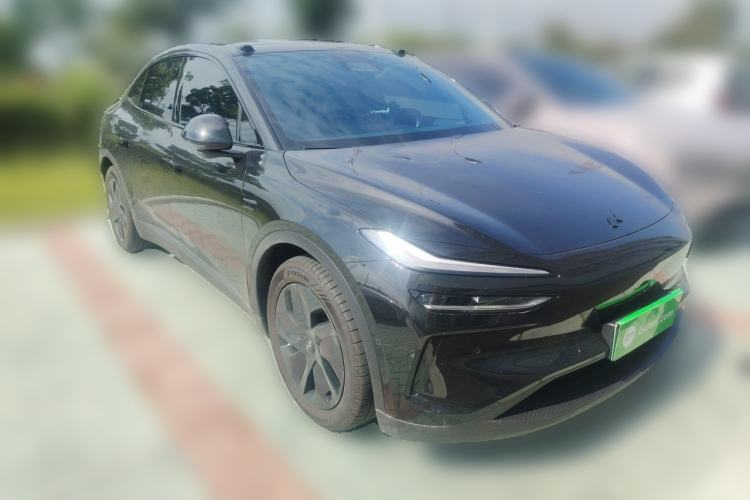 Used ONVO L60 2025 Model—85 kWh Rear-Wheel-Drive Version Front Right 45 Deg
