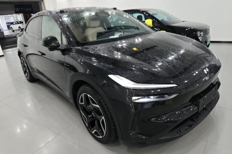Used ONVO L60 2025 Model—60 kWh All-Wheel-Drive Version Front Right 45 Deg