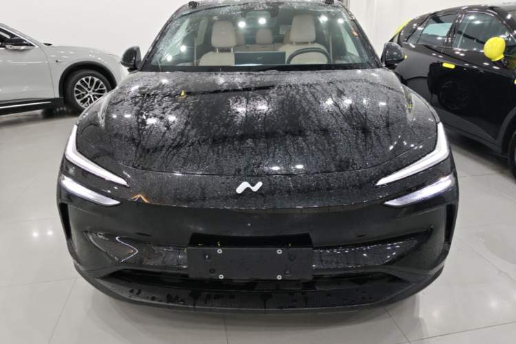 Used ONVO L60 2025 Model—60 kWh All-Wheel-Drive Version Front