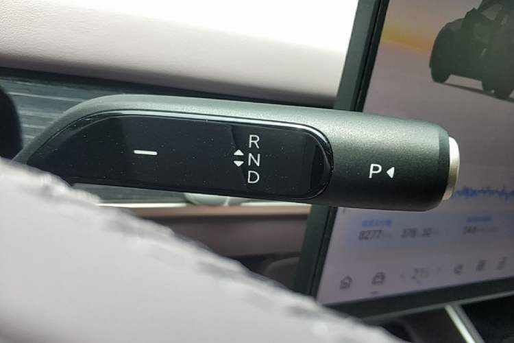 Used ONVO L60 2025 Model—60 kWh Rear-Wheel-Drive Version Gear Lever