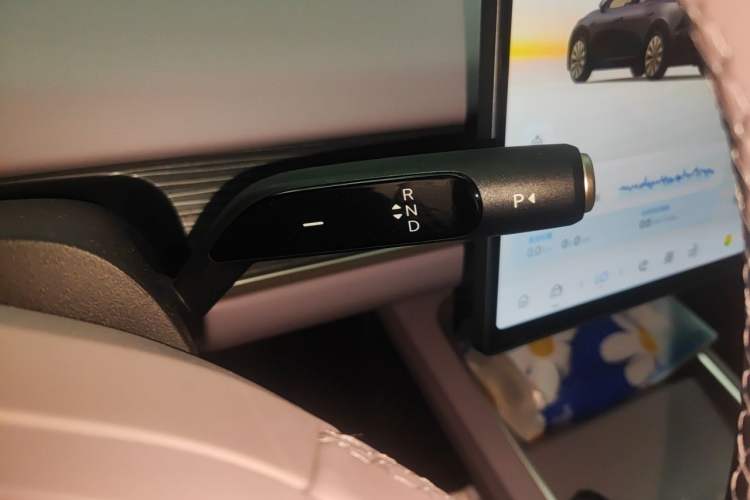 Used ONVO L60 2025 Model—60 kWh Rear-Wheel-Drive Version Gear Lever