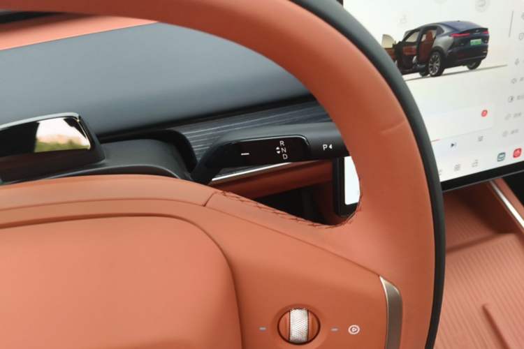 Used ONVO L60 2025 Model—60 kWh All-Wheel-Drive Version Gear Lever