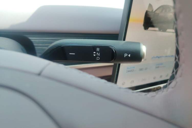 Used ONVO L60 2025 Model—85 kWh Rear-Wheel-Drive Version Gear Lever