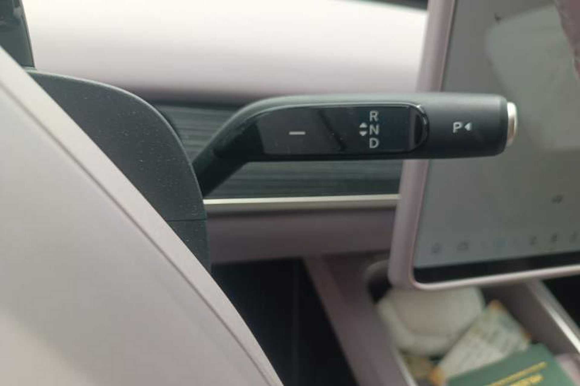 Used ONVO L60 2025 Model—60 kWh Rear-Wheel-Drive Version Gear Lever
