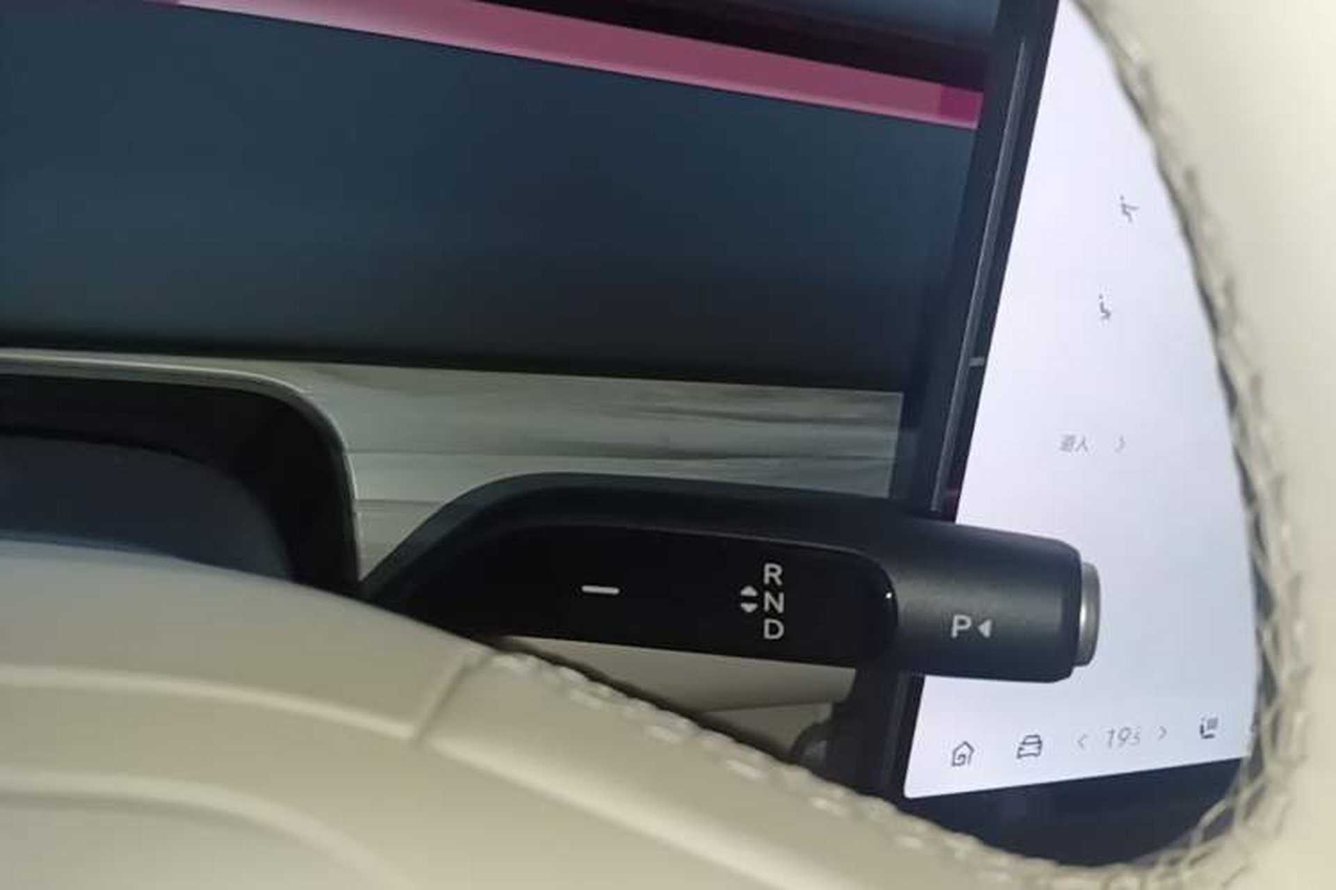 Used ONVO L60 2025 Model—85 kWh Rear-Wheel-Drive Version Gear Lever