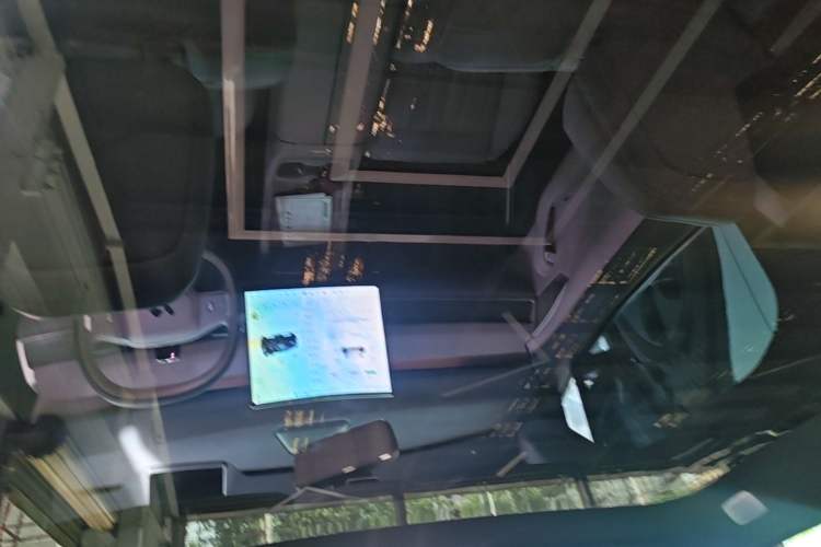 Used ONVO L60 2025 Model—60 kWh Rear-Wheel-Drive Version Headliner